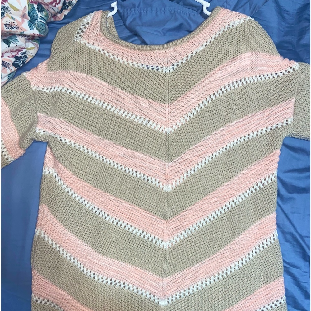 Never worn was given to me and it doesn’t fit me.